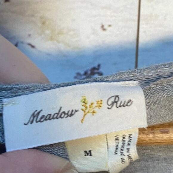 Anthropologie Meadow Rue Gray/Mauve Mixed Media Long Length Tunic Blouse - Picture 6 of 9